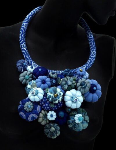 Blue neckpiece