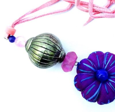 pendant bead detail